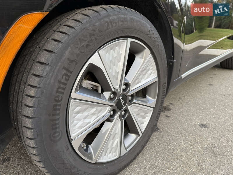 Внедорожник / Кроссовер Kia Soul EV 2023 в Киеве