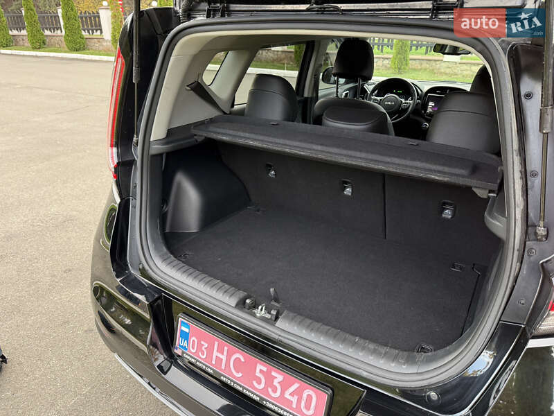 Внедорожник / Кроссовер Kia Soul EV 2023 в Киеве