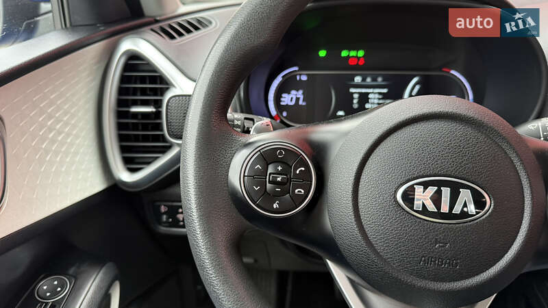 Внедорожник / Кроссовер Kia Soul EV 2021 в Киеве