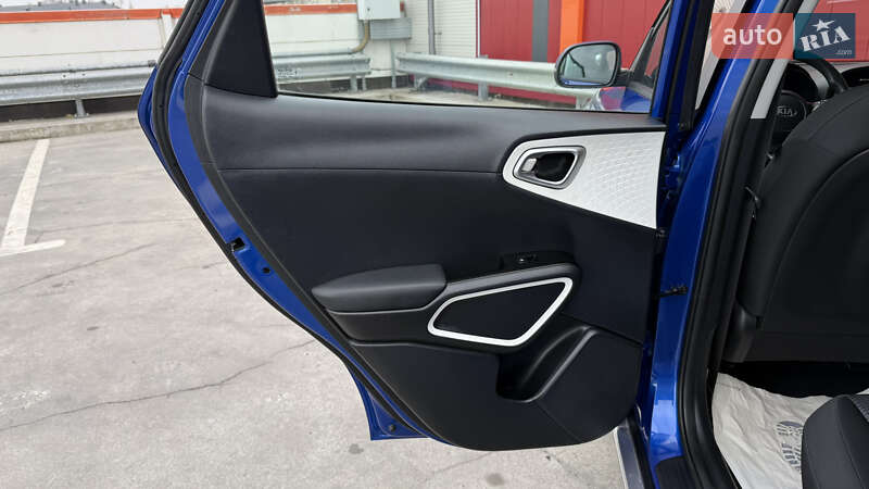 Внедорожник / Кроссовер Kia Soul EV 2021 в Киеве