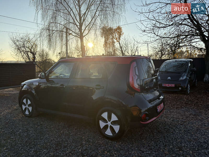 Внедорожник / Кроссовер Kia Soul EV 2015 в Луцке фото 6 Внедорожник / Кроссовер Kia Soul EV 2015 в Луцке