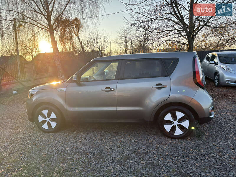 Внедорожник / Кроссовер Kia Soul EV 2016 в Луцке фото 10 Внедорожник / Кроссовер Kia Soul EV 2016 в Луцке