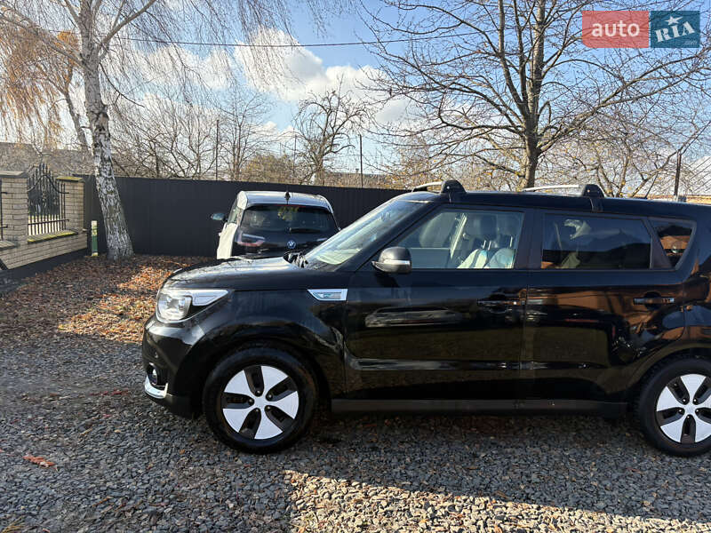 Внедорожник / Кроссовер Kia Soul EV 2016 в Луцке