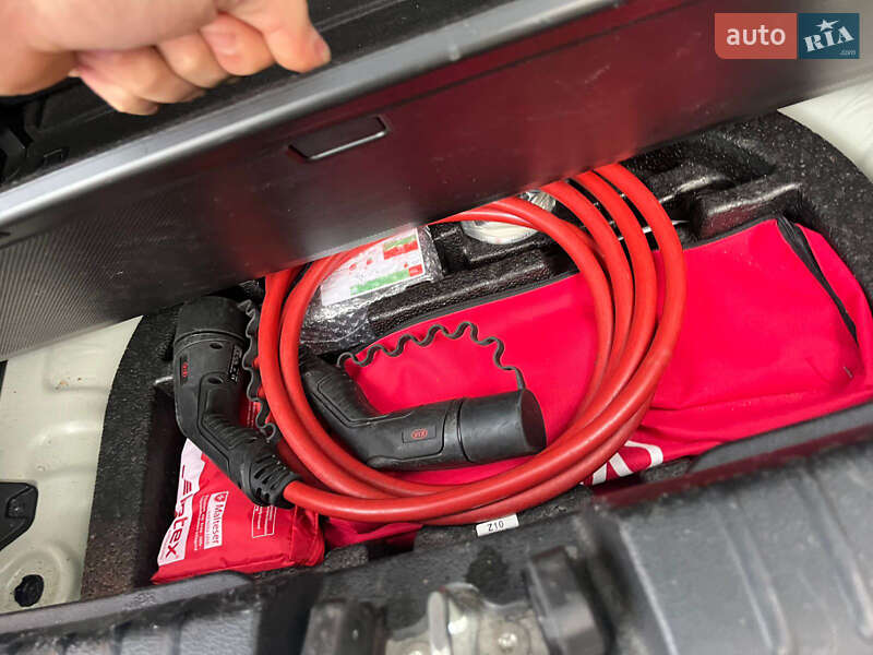 Позашляховик / Кросовер Kia Soul EV 2020 в Дубні