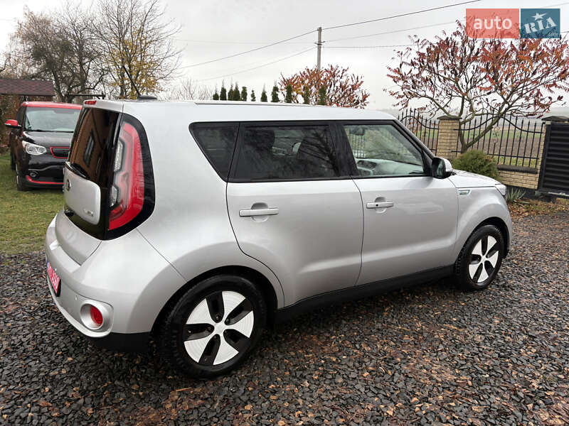 Внедорожник / Кроссовер Kia Soul EV 2016 в Луцке фото 14 Внедорожник / Кроссовер Kia Soul EV 2016 в Луцке