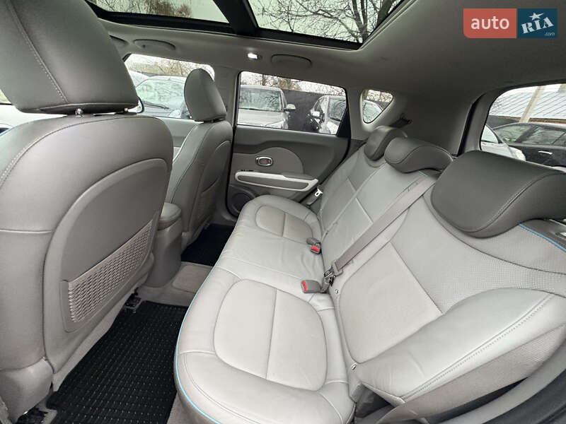 Внедорожник / Кроссовер Kia Soul EV 2016 в Луцке фото 20 Внедорожник / Кроссовер Kia Soul EV 2016 в Луцке