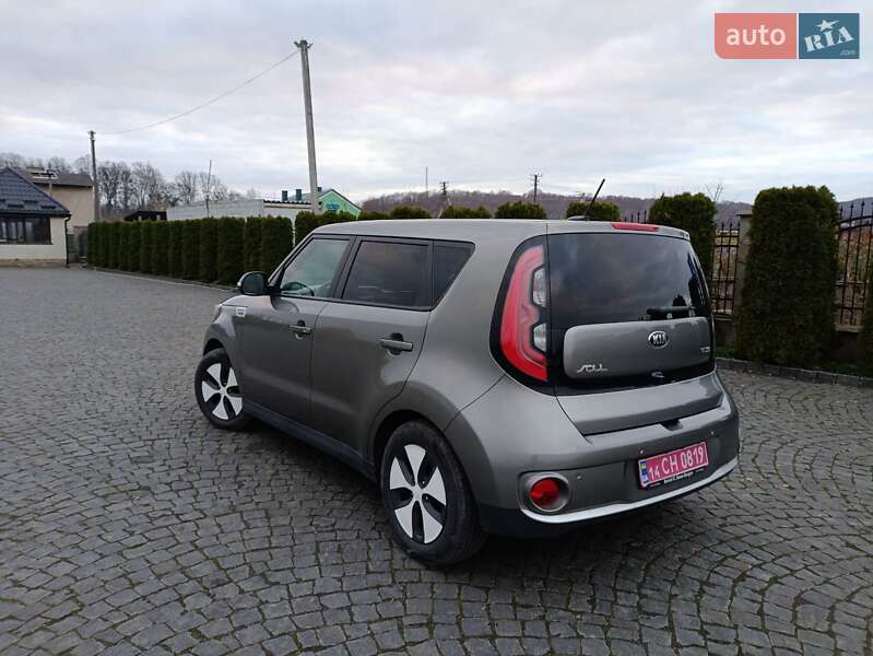 Внедорожник / Кроссовер Kia Soul EV 2015 в Львове