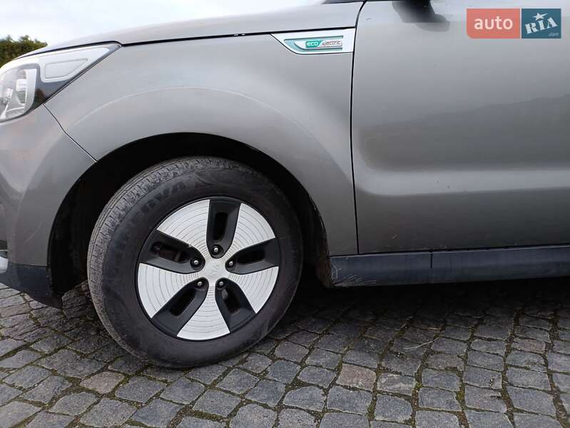 Внедорожник / Кроссовер Kia Soul EV 2015 в Львове