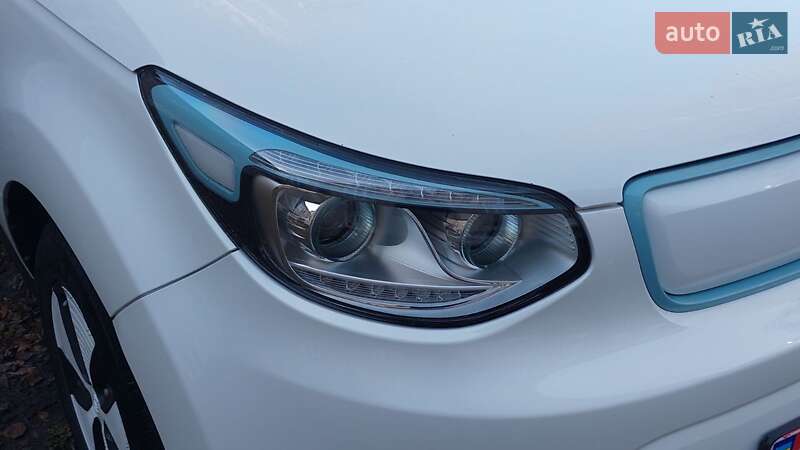Внедорожник / Кроссовер Kia Soul EV 2014 в Луцке
