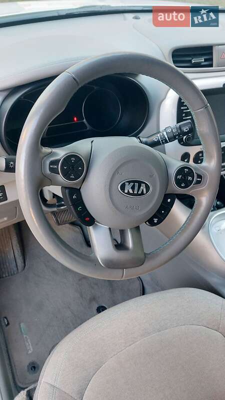 Внедорожник / Кроссовер Kia Soul EV 2014 в Луцке
