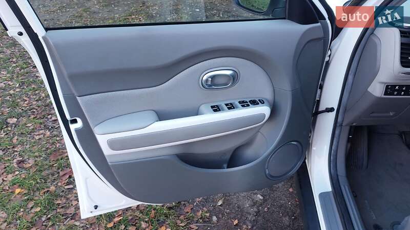 Внедорожник / Кроссовер Kia Soul EV 2014 в Луцке