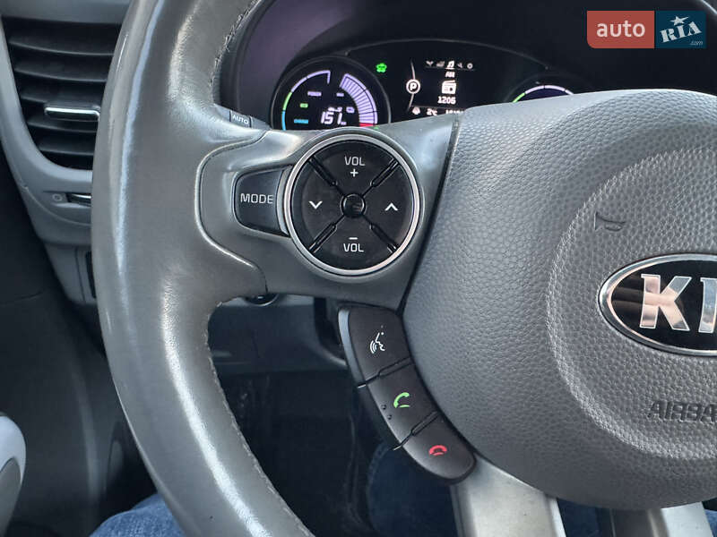 Позашляховик / Кросовер Kia Soul EV 2015 в Тернополі