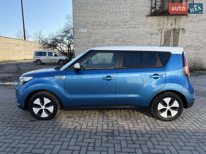 Внедорожник / Кроссовер Kia Soul EV 2014 в Тернополе