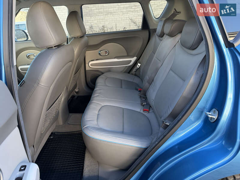 Внедорожник / Кроссовер Kia Soul EV 2014 в Тернополе