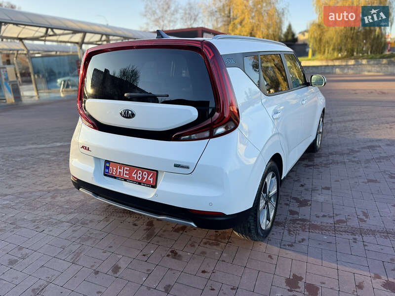 Внедорожник / Кроссовер Kia Soul EV 2022 в Ровно