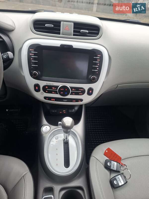 Внедорожник / Кроссовер Kia Soul EV 2016 в Дрогобыче