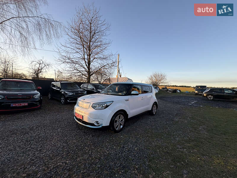 Позашляховик / Кросовер Kia Soul EV 2015 в Луцьку фото 9 Позашляховик / Кросовер Kia Soul EV 2015 в Луцьку