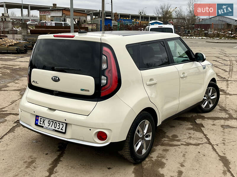 Позашляховик / Кросовер Kia Soul EV 2017 в Львові
