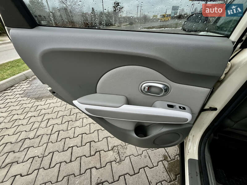 Позашляховик / Кросовер Kia Soul EV 2017 в Львові