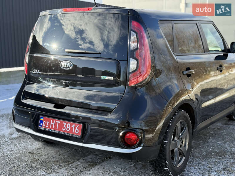 Позашляховик / Кросовер Kia Soul EV 2015 в Івано-Франківську