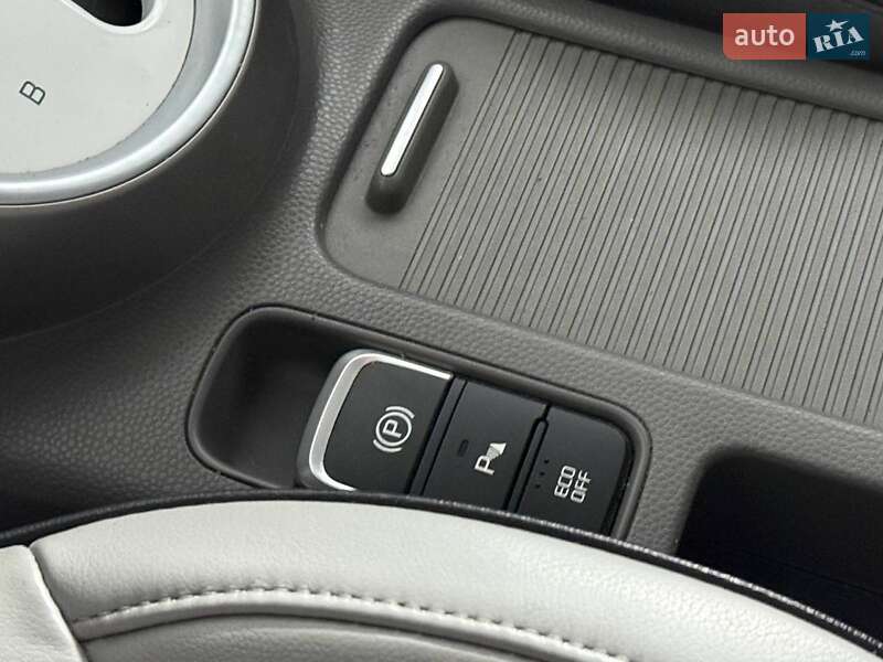 Внедорожник / Кроссовер Kia Soul EV 2015 в Одессе