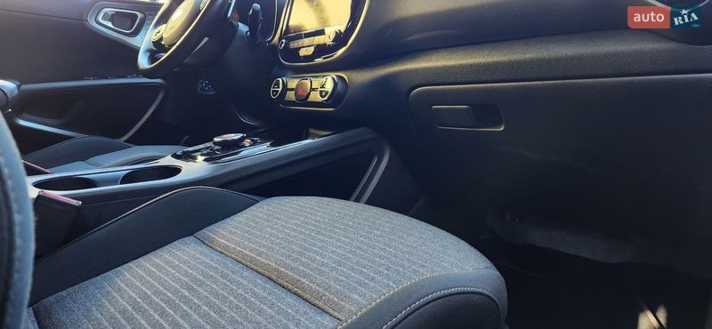 Внедорожник / Кроссовер Kia Soul EV 2019 в Ровно