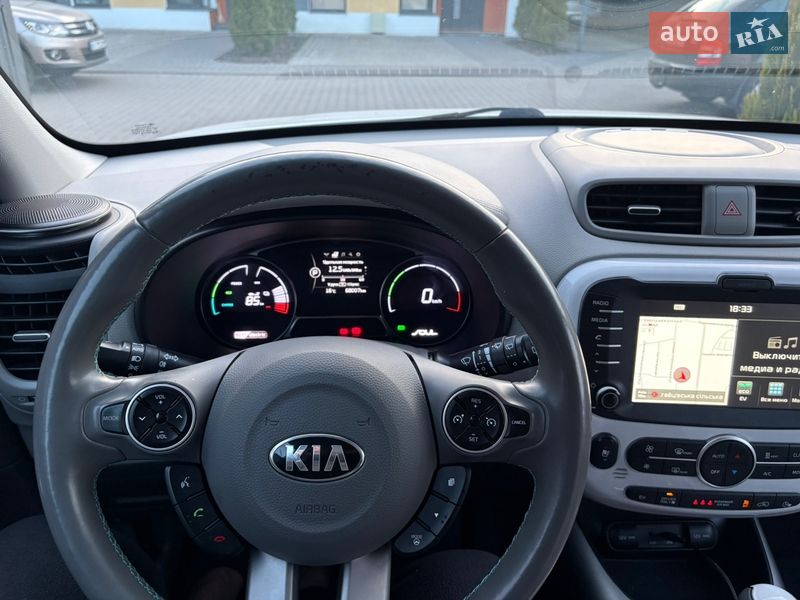 Внедорожник / Кроссовер Kia Soul EV 2017 в Луцке