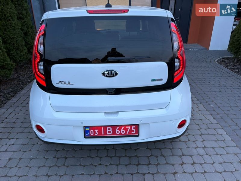 Внедорожник / Кроссовер Kia Soul EV 2017 в Луцке