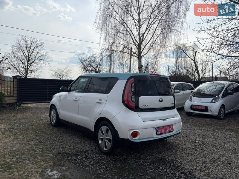 Внедорожник / Кроссовер Kia Soul EV 2014 в Луцке