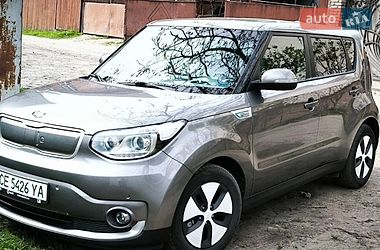 Внедорожник / Кроссовер Kia Soul EV 2015 в Черновцах
