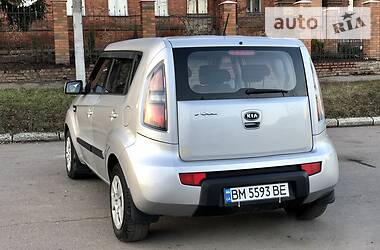 Хетчбек Kia Soul 2011 в 