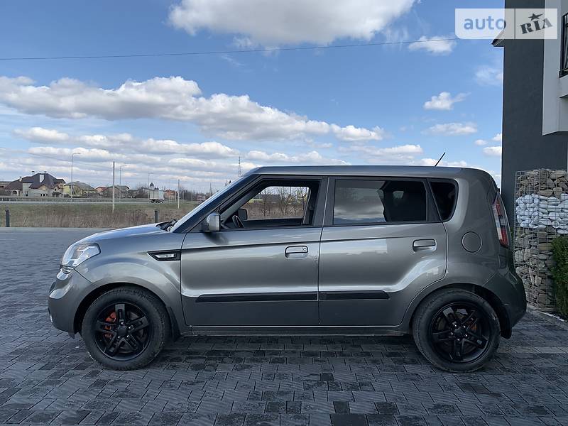 Хетчбек Kia Soul 2009 в 