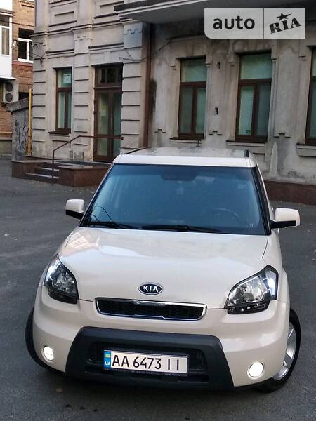 Позашляховик / Кросовер Kia Soul 2011 в Києві фото Позашляховик / Кросовер Kia Soul 2011 в Києві