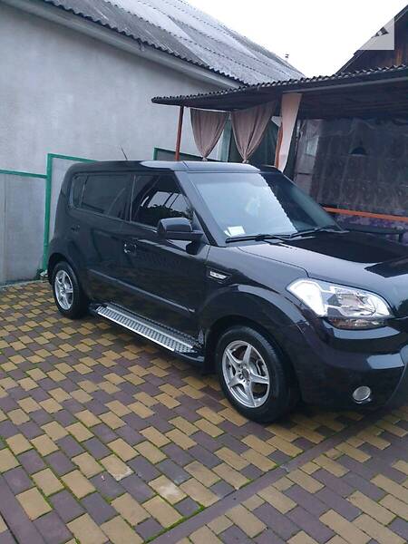 Хэтчбек Kia Soul 2009 в 