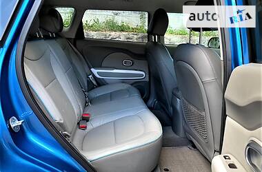 Хэтчбек Kia Soul 2016 в 