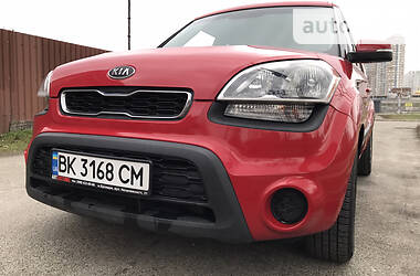 Хэтчбек Kia Soul 2012 в Киеве