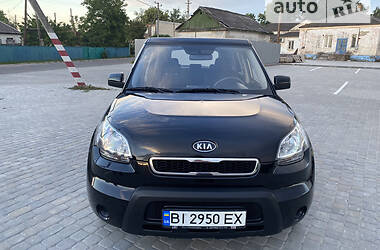 Позашляховик / Кросовер Kia Soul 2010 в Козельщині