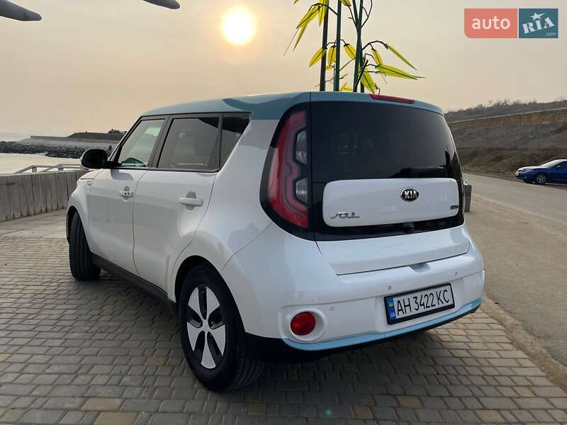 Внедорожник / Кроссовер Kia Soul 2015 в Одессе