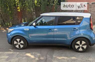Позашляховик / Кросовер Kia Soul 2014 в Києві
