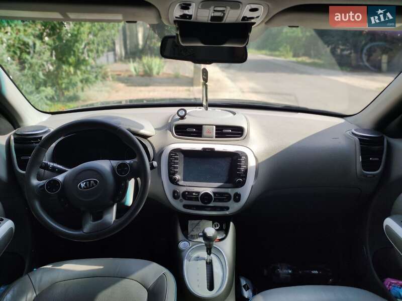 Позашляховик / Кросовер Kia Soul 2016 в Одесі