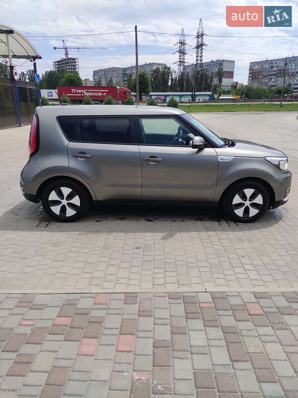 Внедорожник / Кроссовер Kia Soul 2015 в Днепре фото 4 Внедорожник / Кроссовер Kia Soul 2015 в Днепре