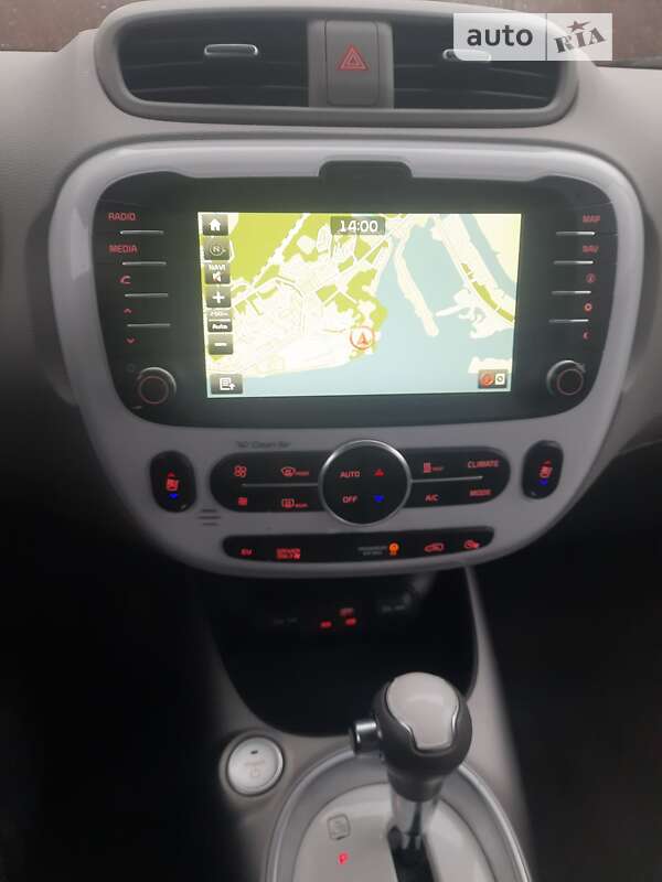 Позашляховик / Кросовер Kia Soul 2015 в Українці