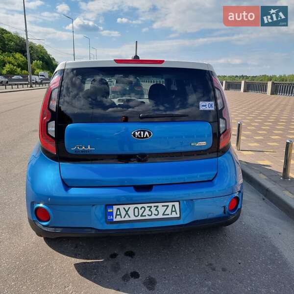 Позашляховик / Кросовер Kia Soul 2016 в Харкові