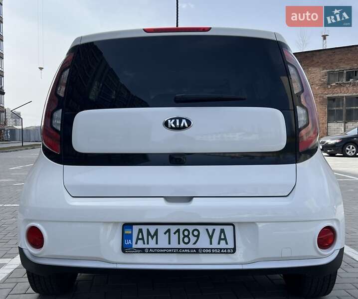 Позашляховик / Кросовер Kia Soul 2017 в Житомирі