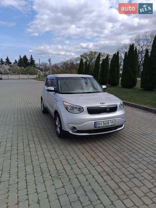 Позашляховик / Кросовер Kia Soul 2017 в Одесі