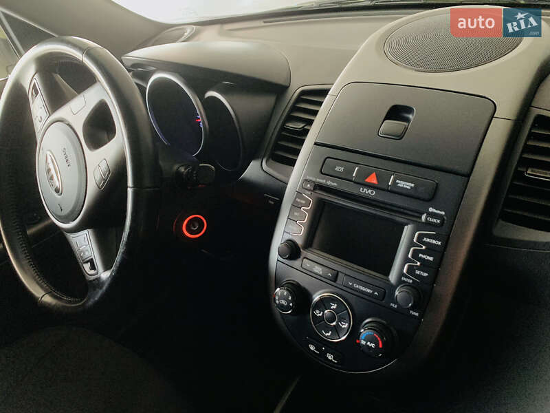 Позашляховик / Кросовер Kia Soul 2013 в Львові