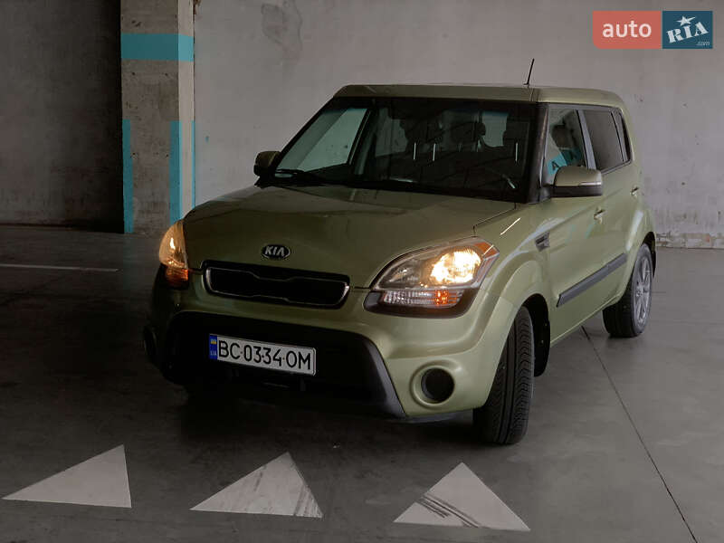 Позашляховик / Кросовер Kia Soul 2013 в Львові