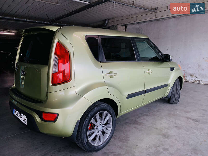Позашляховик / Кросовер Kia Soul 2013 в Львові