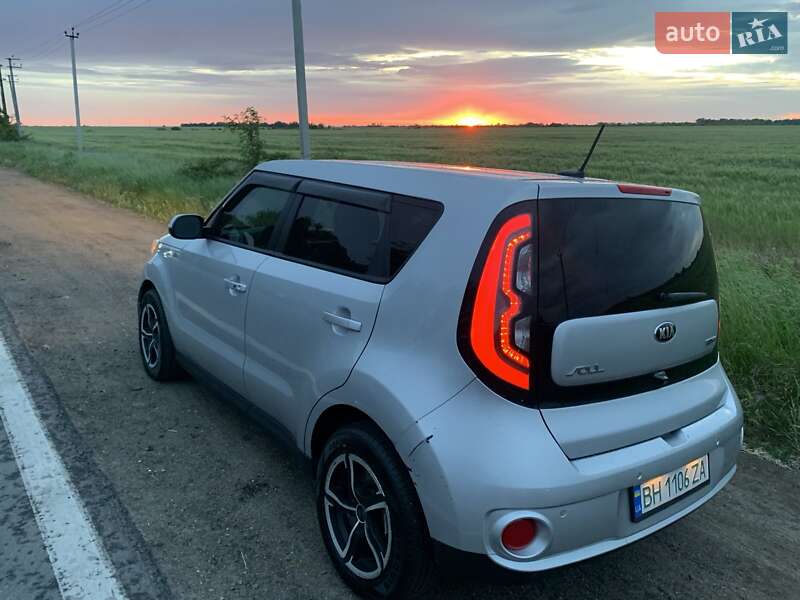 Внедорожник / Кроссовер Kia Soul 2016 в Одессе фото 3 Внедорожник / Кроссовер Kia Soul 2016 в Одессе