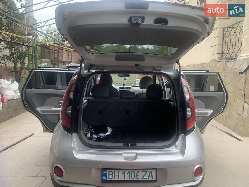 Внедорожник / Кроссовер Kia Soul 2016 в Одессе фото 12 Внедорожник / Кроссовер Kia Soul 2016 в Одессе